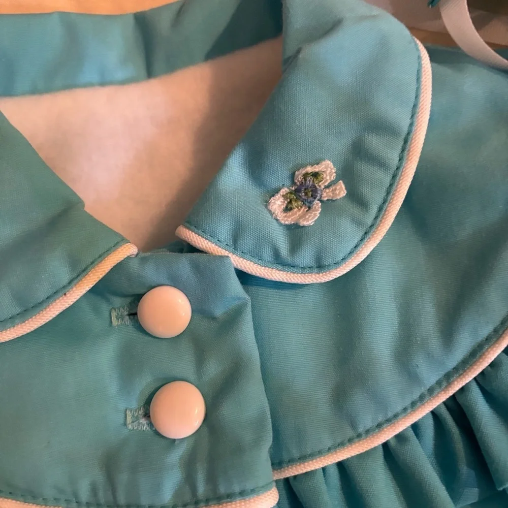 Vintage 1970s Baby Dress & Bonnet Set | Made in USA peterpan collo